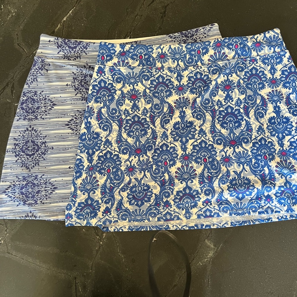 Pair of Tranquility Skorts by Colorado Clothing Size Large L Blue